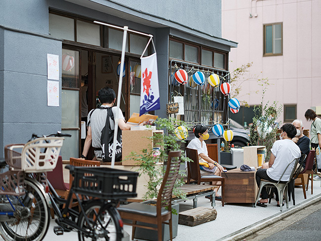 Senju Street Library...