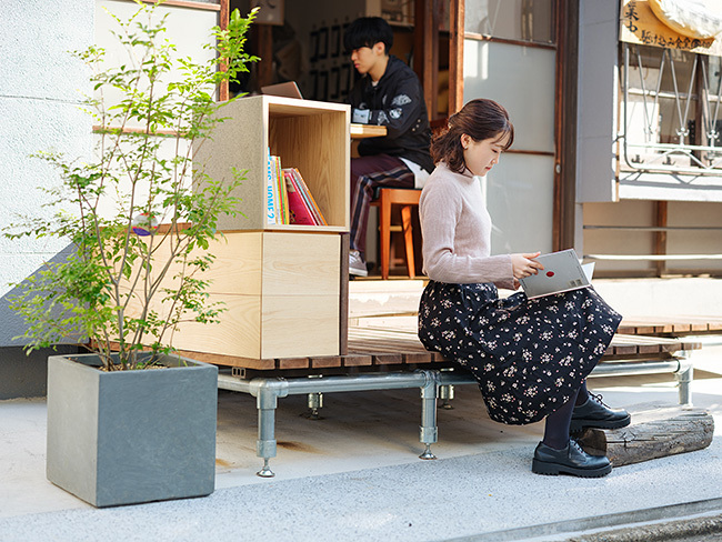 Senju Street Library...