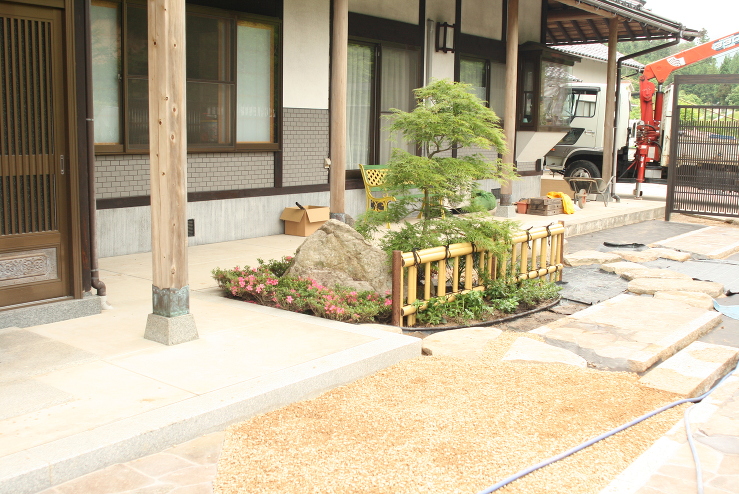 純和風の民家の庭作り　山県郡北広島町|広...