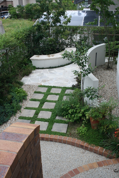 すてきなフロントガーデン　広島市安芸区｜...