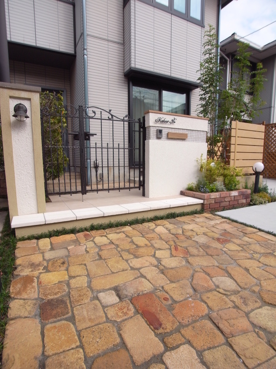 イメージを一新、ナチュラルな外構へ　広島...