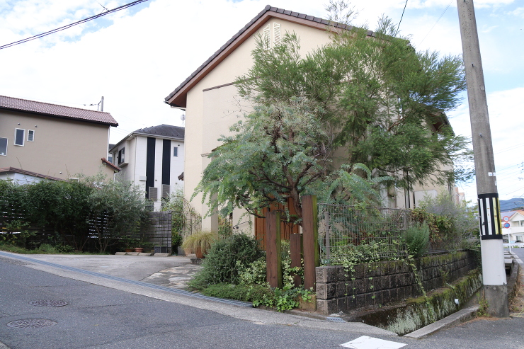 玄関周りファサード一新　広島市安佐南区|...