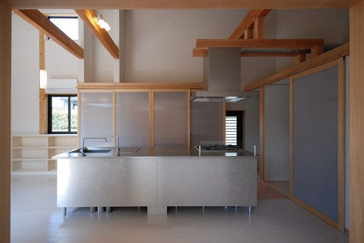 中庭の住宅１｜理想的なプライベート中庭の...