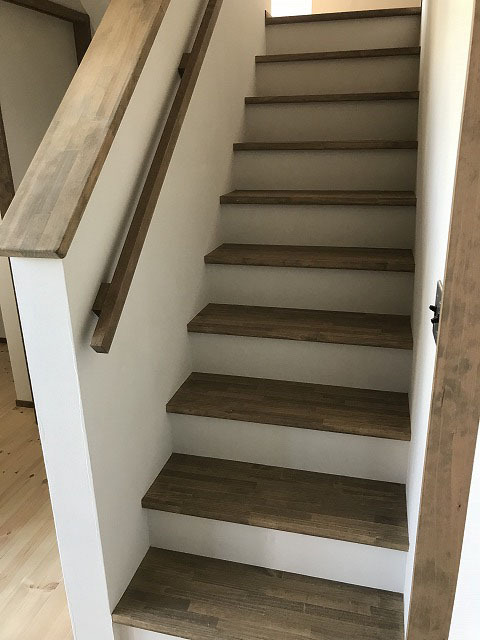 珪藻土仕上げ、一部モルタル仕上げ　志都呂...