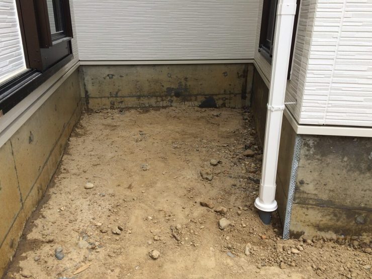 基礎巾木の刷毛引き仕上げ　浜松市西区 A...