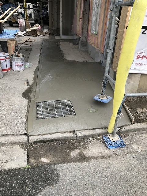 土間コンクリート刷毛引き仕上げ　浜松市天...