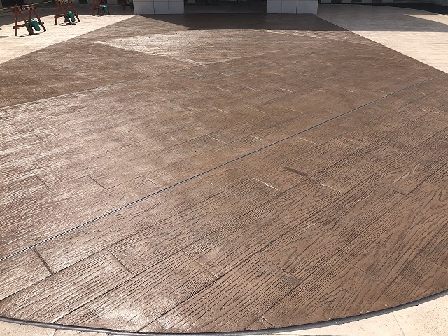 玄関土間 デザインコンクリート仕上げ　浜...