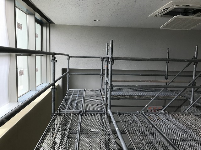内部エントランス壁 ジョリパット割肌仕上...