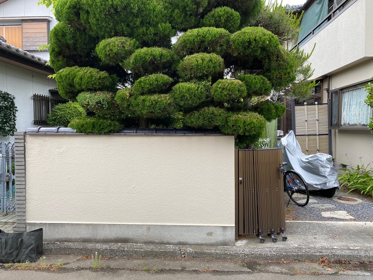 庭を改修して駐車場を作りたい | 帯金造...
