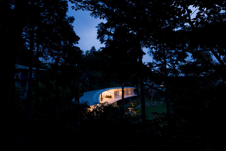 Crescent House - Shi...