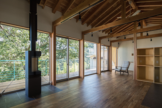 薪ストーブのあるリビング