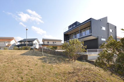 Scenery-House-TOP