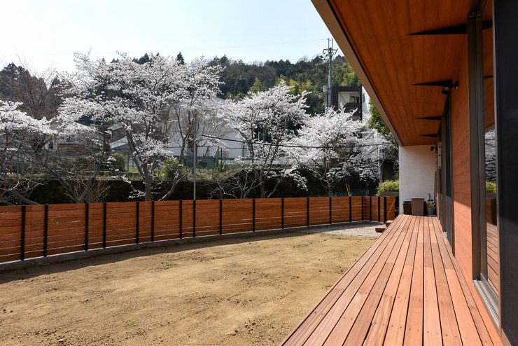 桜を取り込んだ借景の家 | | マイ工務...