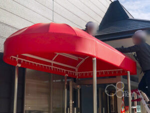 エントランステント屋根をファーストフード店に施工｜愛知県春日井市