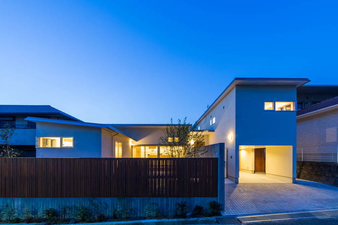 竹見台の家 | works | ストック...