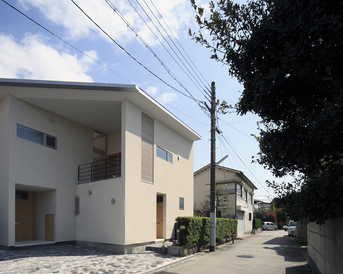 高座の家 | works | ストック建...