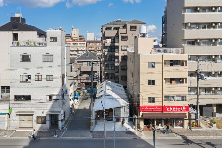 工具箱の家｜職住一体の細長い平屋 Toolbox House