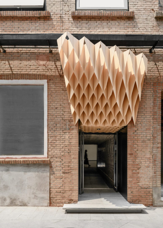 Whitestone Gallery Beijing 798 | � Zhu Yumeng