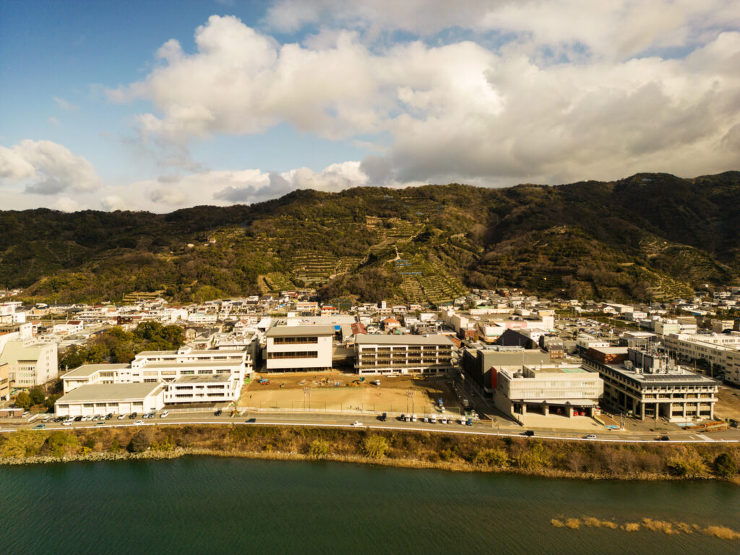 Yuwa Junior High School | � Masaki Hamada / kkpo