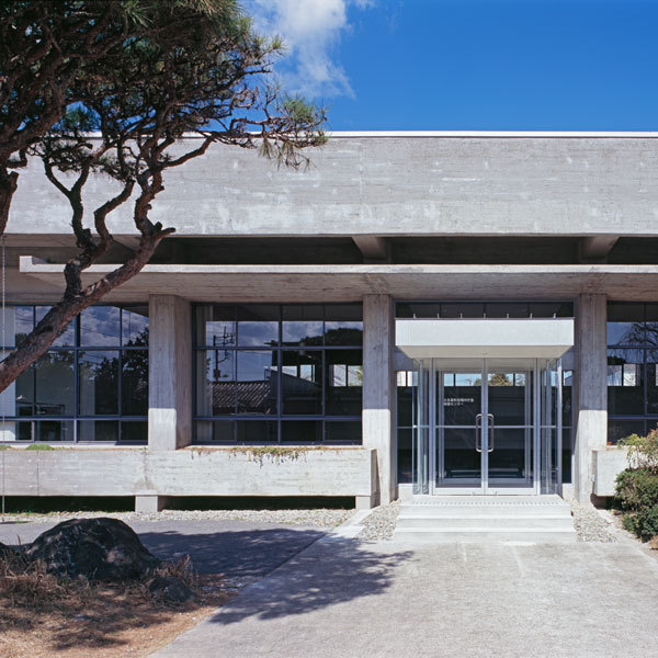 2011 | 千葉学建築計画事務所 CH...