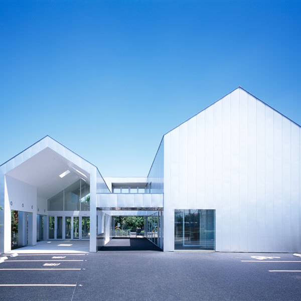 2014 | 千葉学建築計画事務所 CH...