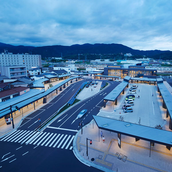 2015 | 千葉学建築計画事務所 CH...