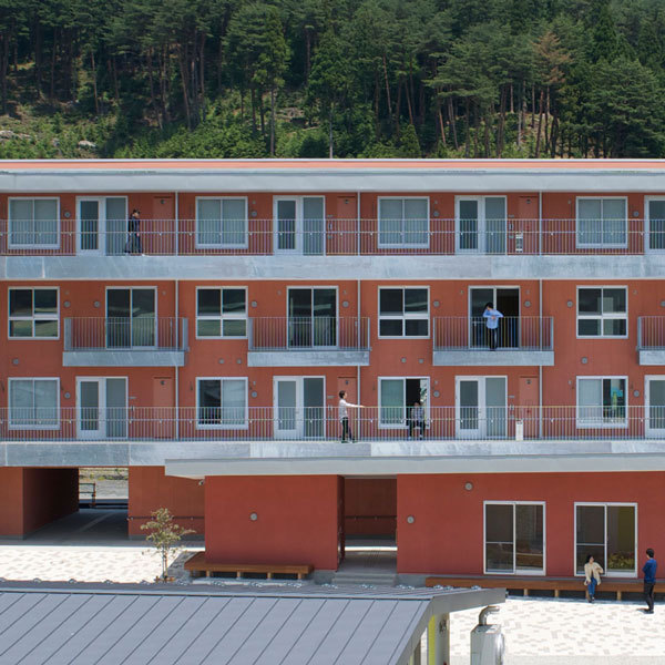 2016 | 千葉学建築計画事務所 CH...