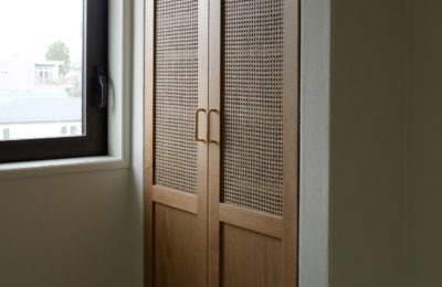 オークとラタン扉