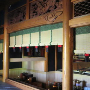 井上スダレ「源氏」神社仏閣用御簾の取付