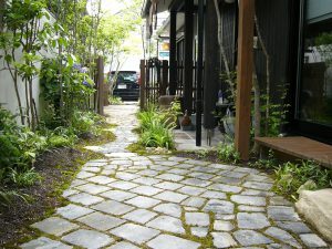 伊丹市Y邸 北摂 庭づくり 雑木と野草｜...