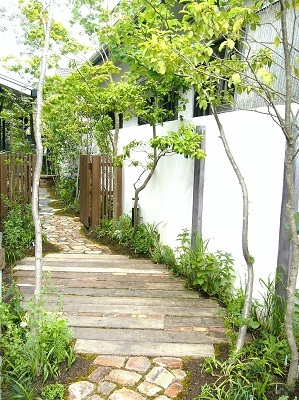 伊丹市Y邸 北摂 庭づくり 雑木と野草｜...