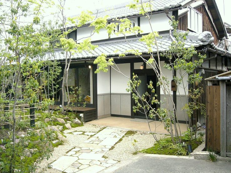 八幡市K邸 北摂 庭づくり 雑木と野草｜...