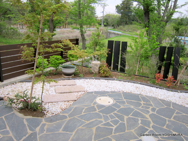 和モダンの庭とオープン外構　つくば市