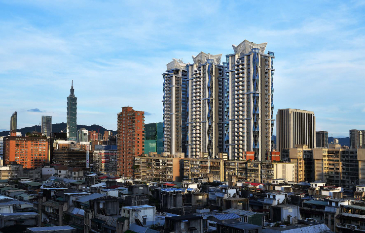 DIAMOND TOWERS