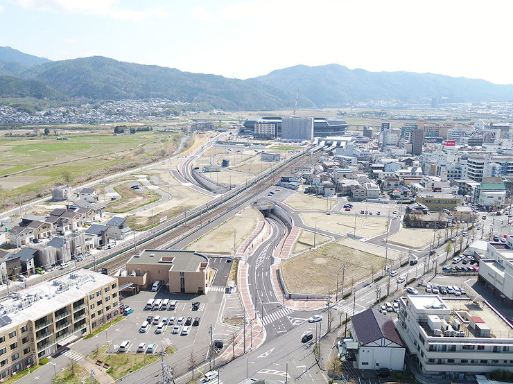 亀岡駅北土地区画整理事業　道路築造等整備...