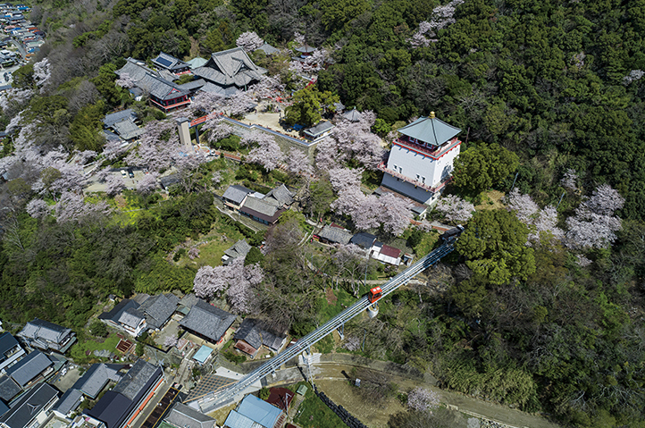 紀三井寺ケーブル山麓駅 | Works ...