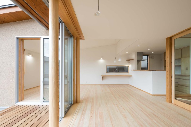 柔らかな光の家