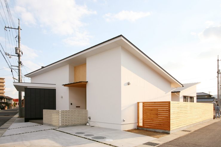 小山の家