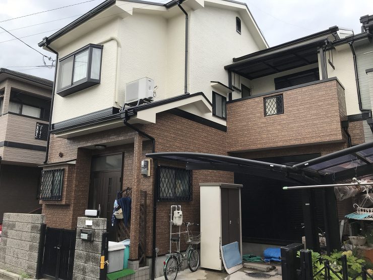 大和郡山市にて築20年の二階建てのお宅で外壁塗装工事