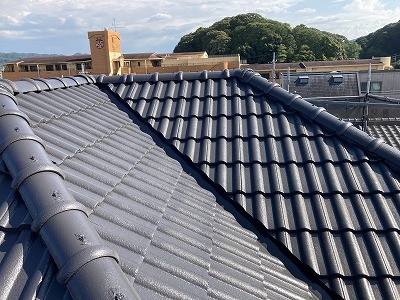 大和郡山市にて瓦屋根塗装！モ二エル瓦の耐久性がすごい！屋根塗装