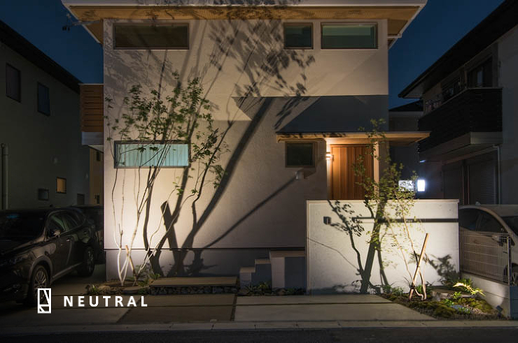 構造物と高木、下草。全てのバランスが取れています。