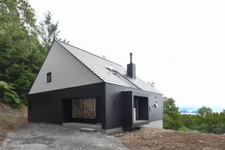 洞爺湖を望む家  Villa Toya II