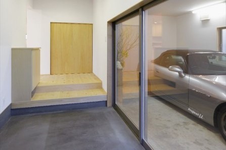 ガレージのある家 | adt // 長谷...