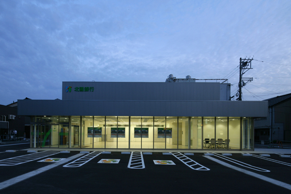 北國銀行英町支店｜松本大建築設計事務所