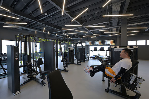 KOMATEC GYM｜松本大建築設計事...