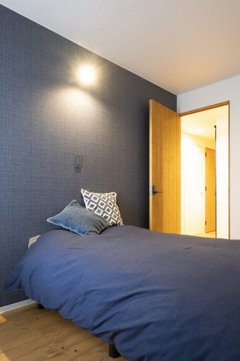 [after] アクセントクロスと読書灯