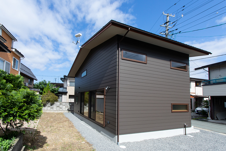 鈴川の家　2021 ｜ WORKS｜コル...