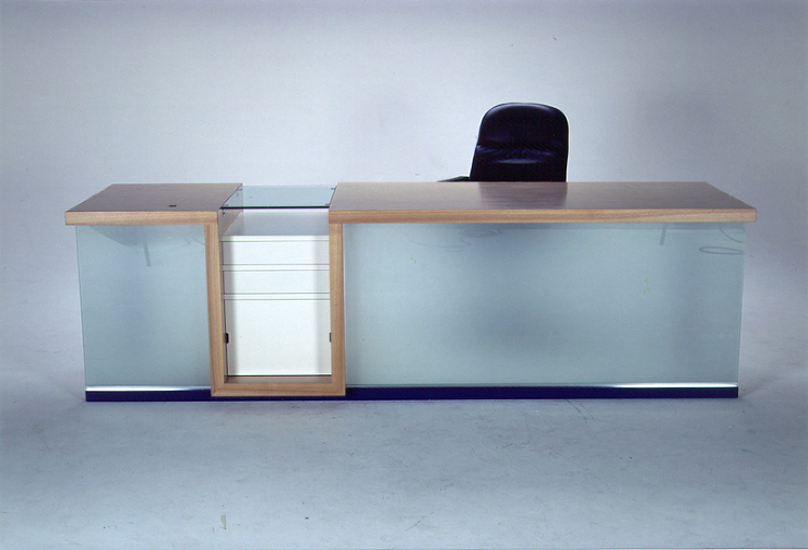 works:desk01