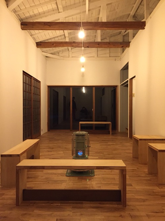 山に佇む平屋 - 西宮・芦屋の建築デザイ...