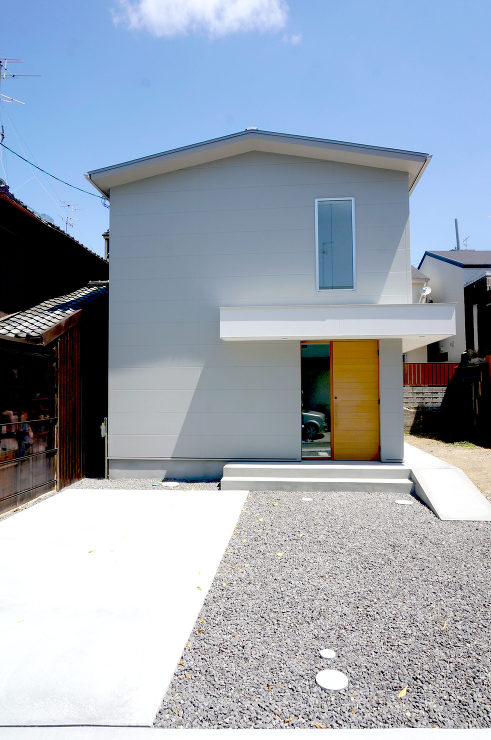 太秦の店舗併用住宅（calico/キャリ...